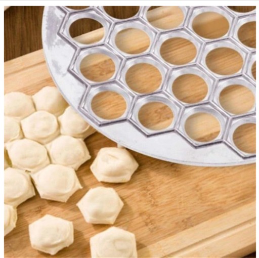 FORMOVAČ NA KNEDLE USSZEK FORMOVAČ NA RAVIOLI