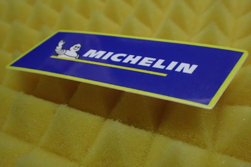 NÁLEPKA S LOGOM MICHELIN 9,55 x 3 cm