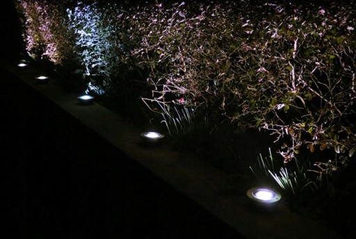 SOLÁRNE LED ZÁHRADNÉ LAMPY, POZEMNÝ POHON, DISKY, VÝKONNÉ SOLÁRNE LAMPY