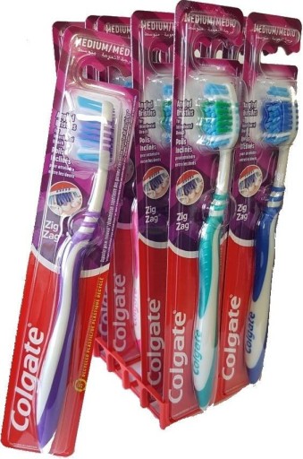 Zubná kefka Colgate Medium ZigZag mix