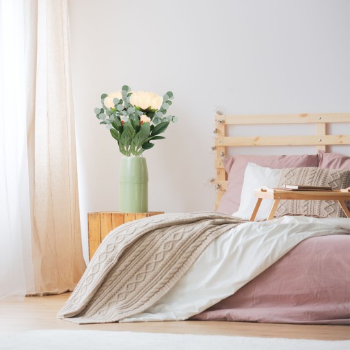 Umelé kvety kytica pivoniek na balkón, živé ozdobné listy, 66 cm