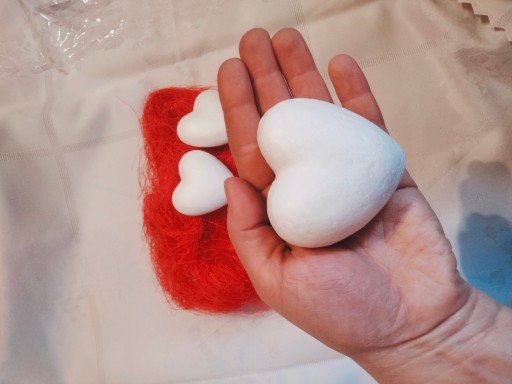 DIY polystyrénová súprava srdca na Deň matiek