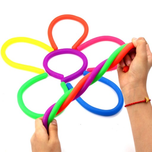 MONKEY NOODLE ANTISTRES FIDGET CESTOVINY 6 kusov