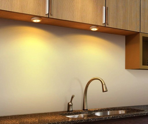 LED lampa, pohybový senzor súmraku, háčik na BATÉRIE