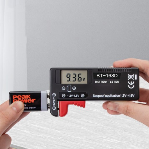 DIGITÁLNY TESTER A METER BATÉRIÍ AA AAA