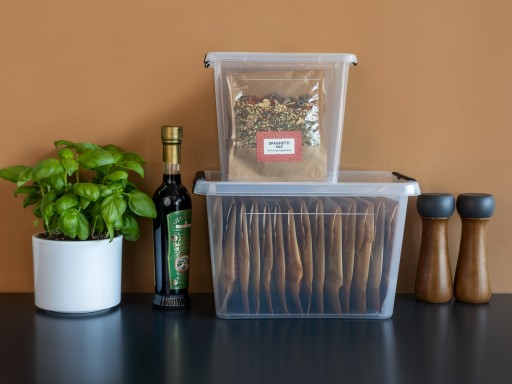 Sada priehľadných plastových nádob s vekom, 2L boxy