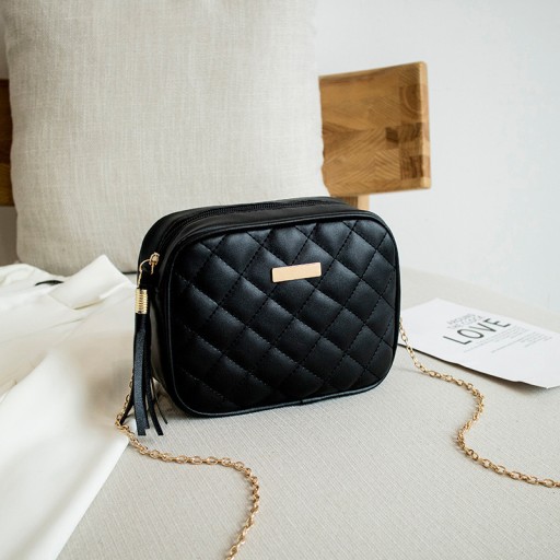 DÁMSKA TAŠKA ČIERNA, MESTSKÁ, ŠTÝLOVÁ, PREŠÍVANÁ, MÓDNA, ŠTÝLOVÁ, ELEGANTNÁ