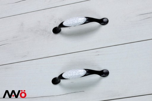 RETRO PORCELÁNOVÁ ÚCHYTKA NA NÁBYTOK S DEKOR ÚCHYTKA KUCHYNSKEJ SKRINÍK 96MM