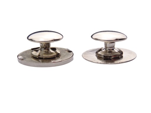 Magnetická spona na tašku s 2 striebornými nitmi 18 mm