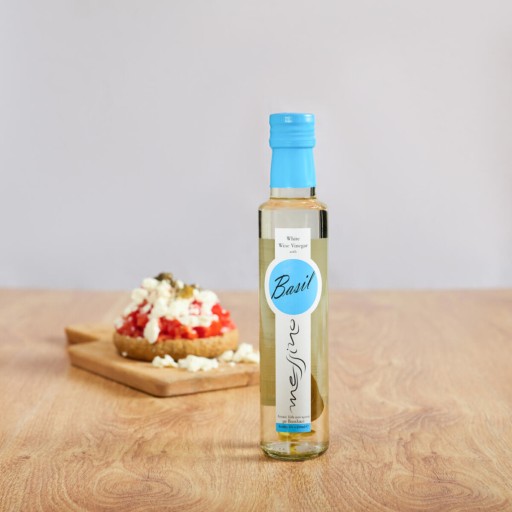 Ocot z bieleho vína s bazalkou, papadeas, grécky bylinný ocot 250 ml Messino