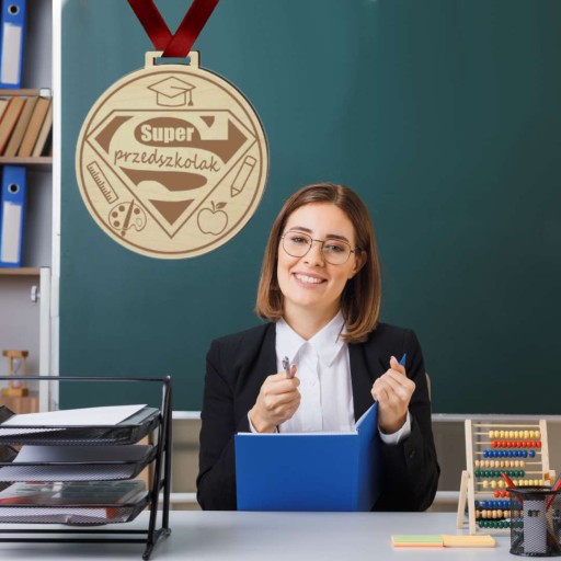 MEDAILA super PREDŠKOLÁK bordová páska koniec roka