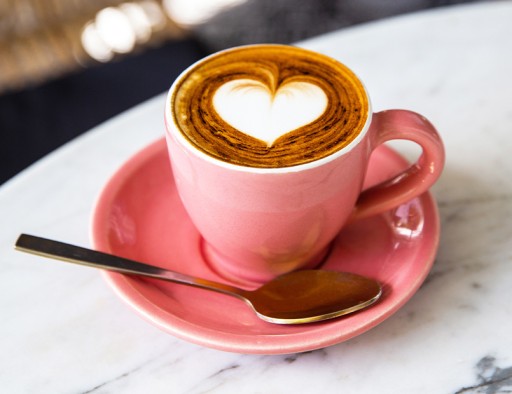 Kávový nápoj Káva Cappuccino Sladká pena Cukráreň 10T Mokate