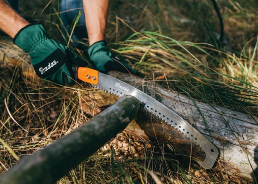 BRÁZKOVÁ PÍLA S HÁKOVOU ČEPEĽOU 32CM RUČNÁ BRADAS