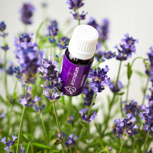 Aromatum Levanduľový prírodný esenciálny olej 12 ml na aromatizáciu