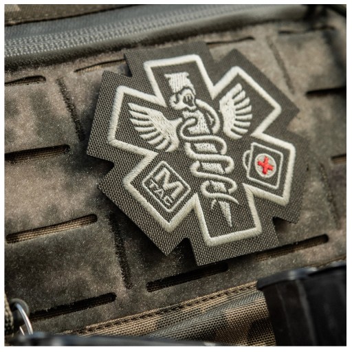NÁŠIVKA PARAMEDIC ZNAK STAR OF LIFE CADEUCE VÝŠIVKA M-TAC RANGER ZELENÁ