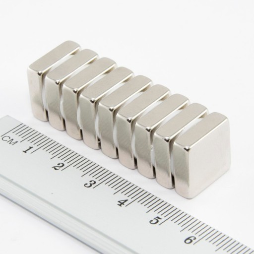 NEODYMOVÝ MAGNET TANIER 15x15x5 N38 - 3 KS