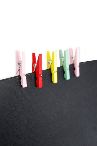 MINI FAREBNÉ HODINY DREVENÉ 3,5 CM 30 KS