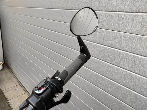 Zrkadlo na bicykel s nastaviteľnými riadidlami
