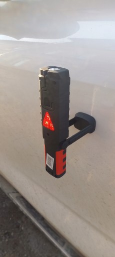 LED COB 2v1 TAKTICKÁ LAMPA + BATÉRIE 3XAA