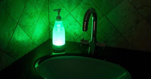 AUTOMATICKÝ DÁVKOVAČ NA LED TEKUTÉ MYDLO 400ml