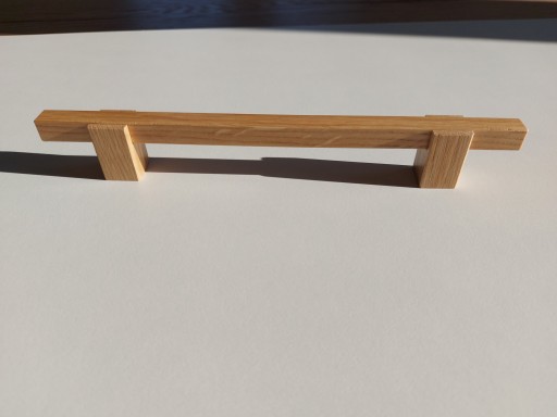 Drevená nábytková rúčka z dubu, dĺžka: 230 mm