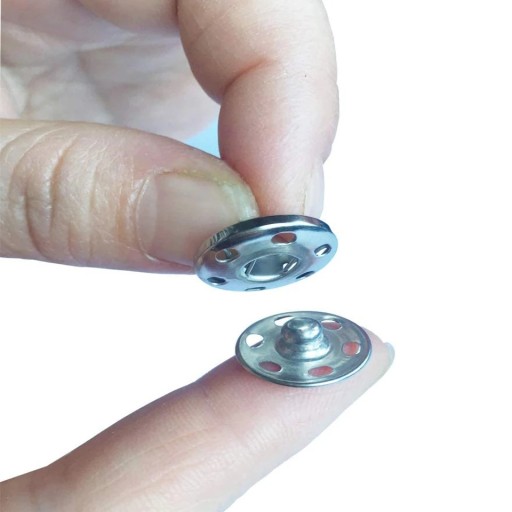 Patentky na šitie 21mm SILVER