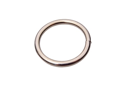 ZVÁRANÝ kovový krúžok 30 / 4 mm nikel 10 kusov