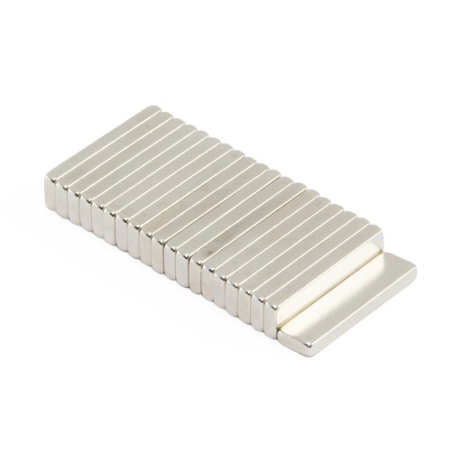 NEODYMOVÝ MAGNET TANIER 20x5x2 N38 - 12 KS