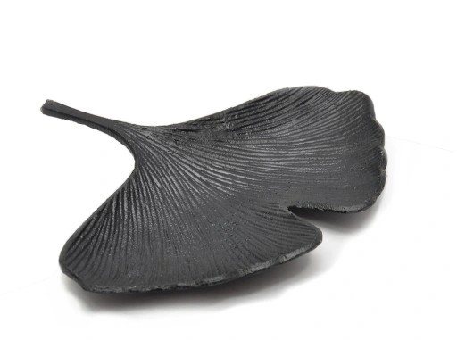 ČIERNY DEKORATÍVNY PODANÍK GINGKOB LIST STOJAN 28 x 26 x 2 CM