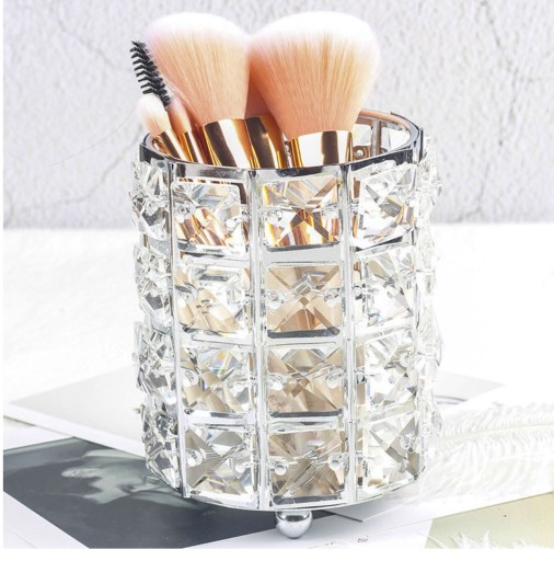 Organizér štetcov na make-up so striebornými kryštálmi