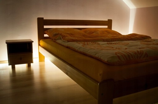 LED pásik LEDY 5m 12V 300 diód Príjemné svetlo