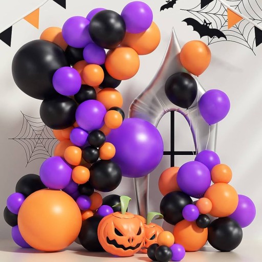 Čierne, oranžové a fialové balóny na Halloween