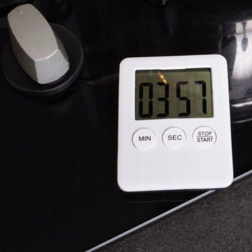 KUCHYŇSKÝ ČASOVAČ S MAGNETOVÝMI STOPKAMI LCD ČASOVAČOM