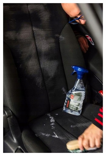 NA ČISTENIE ČALÚNENIA 670ML FV F3X33 AUTOLAND S