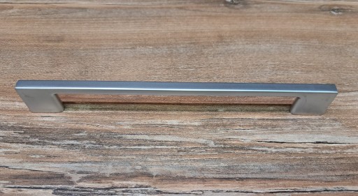 Nábytková úchytka TECHNO 192 mm, farba hliník
