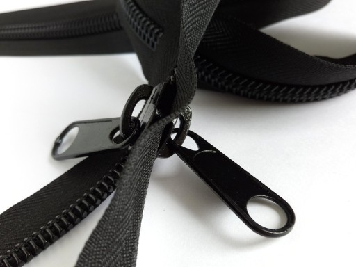 Obojstranný kovový zips na 10 mm špirálový zips