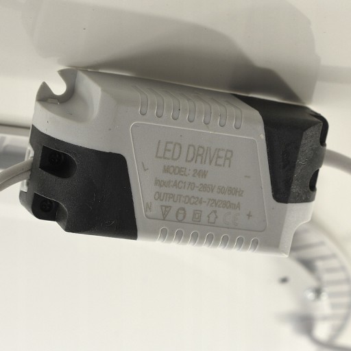 OKRUHOVÝ LED STROPNÝ PANEL 3W S NAPÁJOM