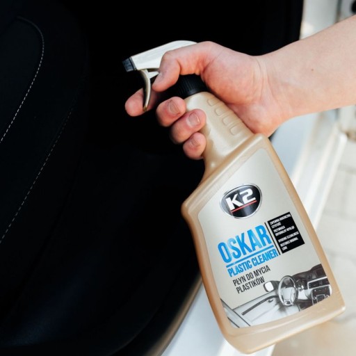 K2 Oskar čistiaci prostriedok na plasty 750 ml