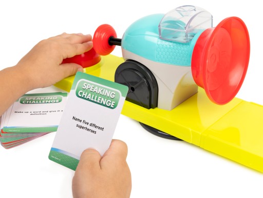 SPRAY OFF GAME CHALLENGE - SPRAY GAME POLISH SPIN MASTER VERSION