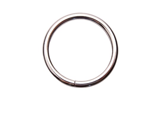 Koženkový prsteň na opasok 40 / 5 mm strieborný 10 ks