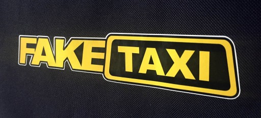 FAKE TAXI NÁLEPKA 20 cm