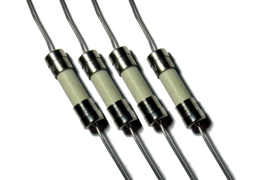 Poistka keramická 5X20mm PCB T 3,15A/250V 2ks