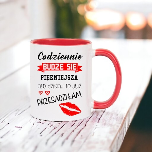 Hrnček s potlačou, darček ku DŇU MATIEK pre MAMIČKU, bielo/červený
