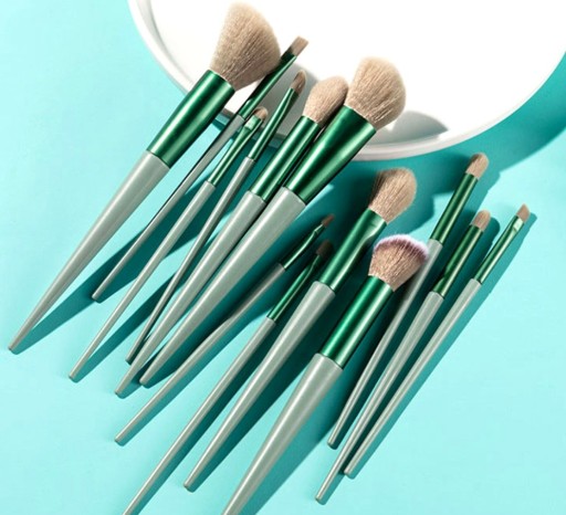 Sada 13 profesionálnych štetcov na make-up + puzdro