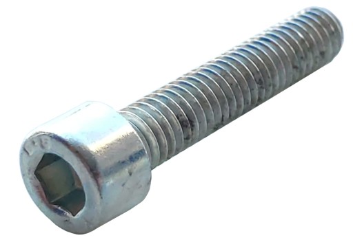 Imbusová skrutka M6x30, tvrdosť 8,8