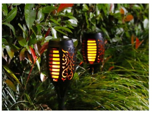 ZÁHRADNÁ LAMPA SOLARNÁ FARÁĽKA AKO PLAMEŇ A OHEŇ