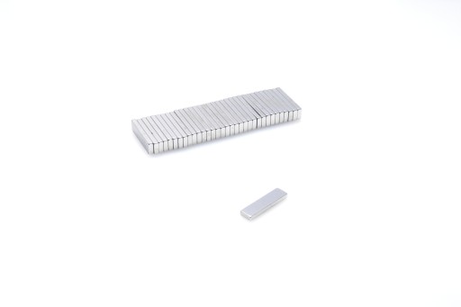 Neodymový tanierový magnet MPŁ 15x4x1,5 N38 sada 10 kusov
