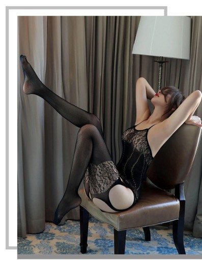 SEXY VZOROVANÁ TELOVÁ PANČIČKA S RÚČKAMI