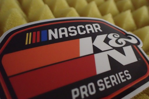 NÁLEPKA K&N KN NASCAR PRO SERIES NÁLEPKA 7,9 x 5,3 cm