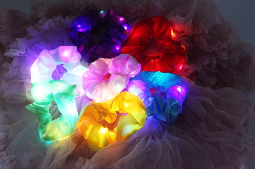 Frotka SCRUNCHIE LED gumička do vlasov!!! HIT!!!
